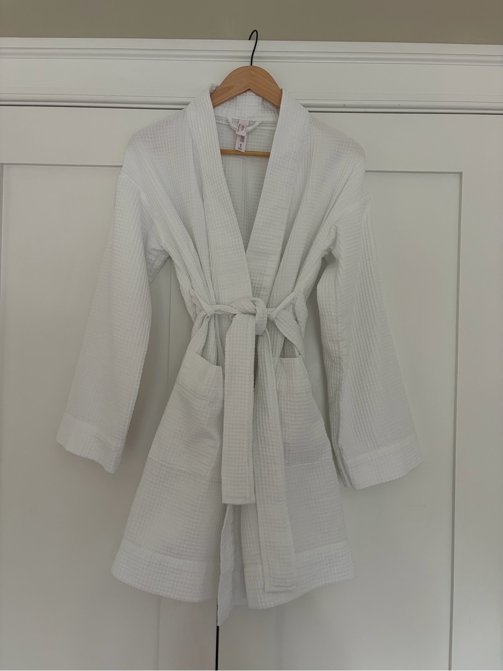 Auden White Waffle Robe with Tie Belt XS / S